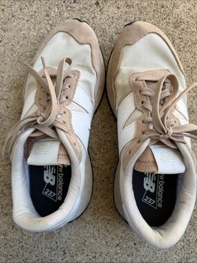 New Balance 237 Sneakers in Beige and White